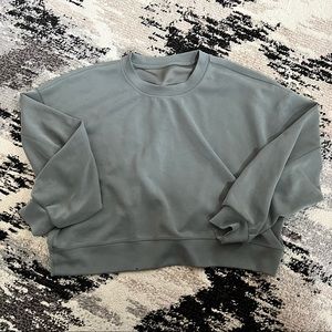 Lululemon Cropped Crew